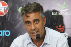 Joaquín Parra denuncia impagos por la venta del CD Badajoz.