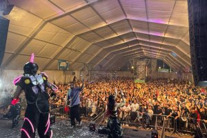 Una vista desde el escenario del CH10