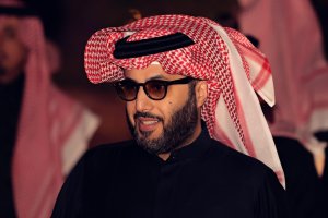Turki Al-Sheikh sigue con su agenda en Arabia Saudí y deja todo en manos de Mohamed El Assy en el Mediterráneo.