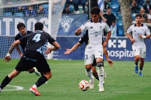 Marcos Peña está aprovechando su cesión en el Marbella para curtirse como futbolista y volver al Almería en verano.