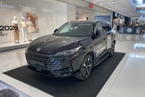 Modelo HS en el interior de Centro Comercial Torrecardenas