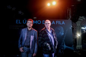 Los cantantes Manolo García y Quimi Portet son El Último de la Fila.