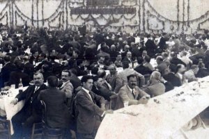 Banquete en el Salón Ideal de Almería en 1916 celebrando la vuelta de la luz eléctrica. Imagen del Museo de Terque.