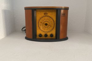 El transistor, compañero de los almerienses en un día con un apagón histórico.