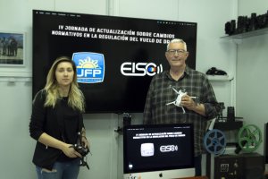 Evelina Zukauskaite, coordinadora de estudios de EISO y el profesor, el Oficial Francisco Balbín.