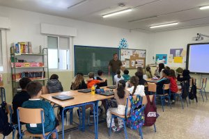 Alumnos del colegio San José durante la primera sesión de este innovador proyecto