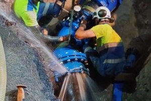 Imagen de archivo en una actuación en una tubería