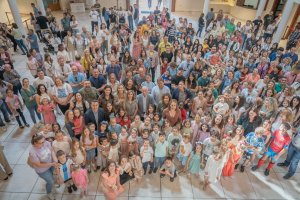 Los niños y niñas de Roquetas de Mar que han participado en los talleres de pintura y cerámica.