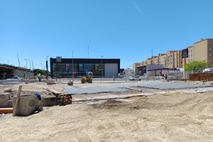 Zona que se están abriendo en las obras del soterramiento mientras se prepara todo para el desmontaje del puente de la Avenida del Mediterráneo
