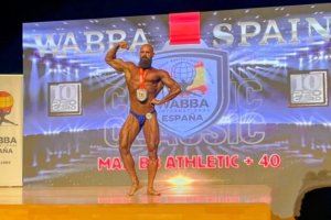 Andrés Pérez, campeón en dos categorías en la WABBA Spain International.