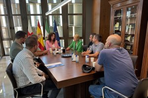 Alcaldesa reunión vecinos Costacabana