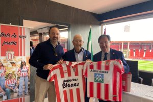 Estas son las camisetas que llevarán al Almería a Primera División.