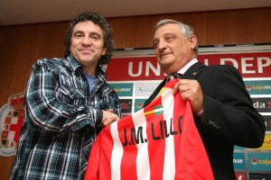 Juanma Lillo llegó como recambio de Hugo Sánchez para salvar al Almería.