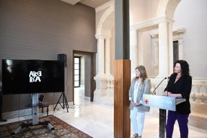 La alcaldesa de Almería, María del Mar Vázquez, presentando la campaña de promoción turística