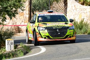 Miguel García Gutiérrez, copilotado por el almeriense Osel Román Ruiz, a los mandos de un Peugeot 208 Rally4.