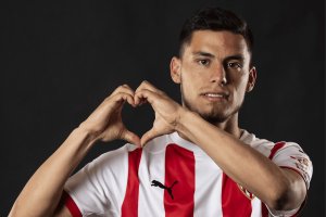 Esta fue la primera imagen de Robertone con la camiseta del Almería.