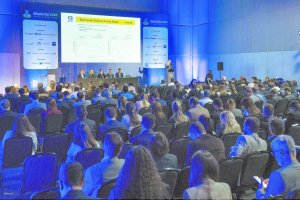 Dr. Joaquín Fernández, durante su participación en el Congreso BRASCRS, celebrado en São Paulo (Brasil).