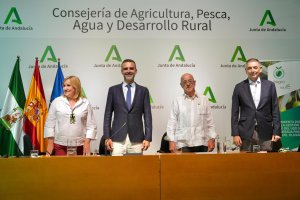 Fernández-Pacheco inaugura unas jornadas de Feragua sobre un proyecto enfocado a las aguas regeneradas en el olivar andaluz