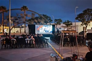 Una noche de cine de verano en una pedanía de Níjar.