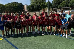 La última foto de familia del Pulpileño antes de viajar a Sarria (Lugo) para jugarse el ascenso a Segunda Federación.