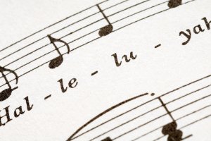 Cerré los ojos, sonaba “Hallelujah” de Leonard Cohen.