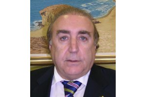 Sebastián Moyano Alvarez, en su despacho del Polígono San Rafael, en el año 2007.