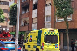 Edificio afectado por las llamas