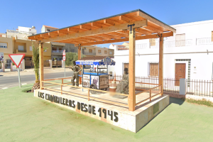 Monumento dedicado a la Heladería Los Valencianos en Albox