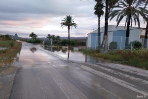 Carretera afectada por las lluvias en Cuevas del Almanzora.