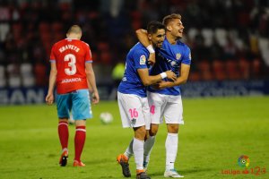 Fidel celebra un gol que salvó al Almería del abismo de la Segunda División B.