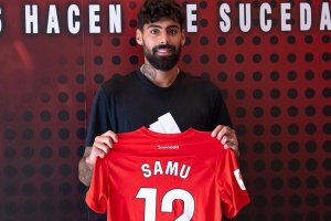 Samú Costa en su presentación como nuevo jugador del Real Mallorca.