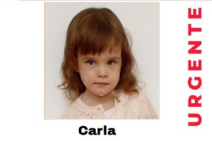 Imagen de la pequeña Carla en la alerta de SOS Desaparecidos.