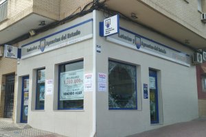 LA GIRALDA DE ORO - Archivo