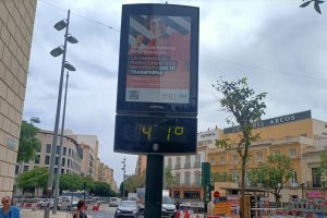 Termómetro de la capital que marca 41 grados