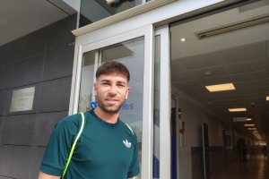 Embarba siempre profesional se presenta a trabajar con el club que le paga.