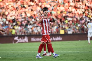 Embarba (33 años) marcó dos de los tres goles del Almería al Al-Nassr en el Estadio de los Juegos Mediterráneos en el último amistoso de la pretemporada.