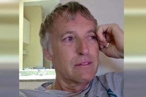 El aventurero rompió a llorar en redes sociales mientras veía las imágenes de los incendios en Castilla y León.