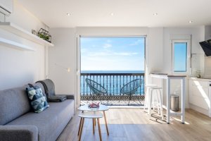 Imagen de archivo de una vivienda con vistas al mar.
