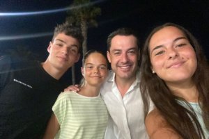 Juanma Moreno, el año pasado en Carboneras.