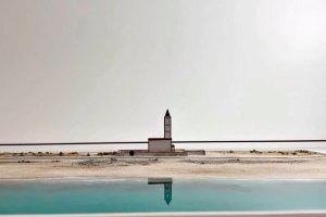 La iglesia de Las Salinas de Cabo de Gata, esculpida en 3D sobre un lienzo.