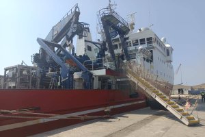El buque oceanográfico Sarmiento de Gamboa atraca en el Puerto de Almería