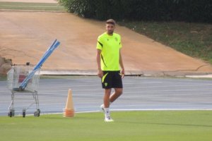 El jugador pone punto y final a su calvario entrenando casi en soledad.