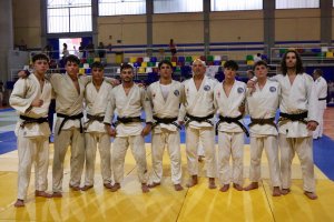 Los judocas que participaron en la competición.