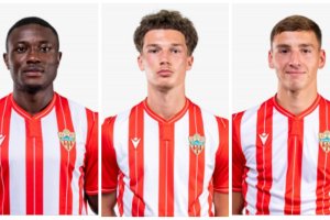 Los tres futbolistas que causarán baja ante el Racing de Santander.