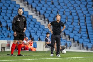 Rubi en la banda de Anoeta en el partido ante el filial de la Real Sociedad.