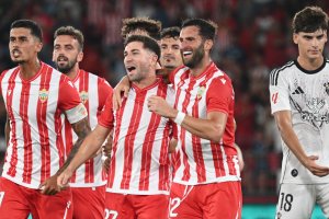 El Almería ya tiene diseñado el equipo que debe pelear por el ascenso a Primera División.