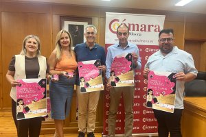 Presentación de la campaña por parte de las autoridades y comerciantes.