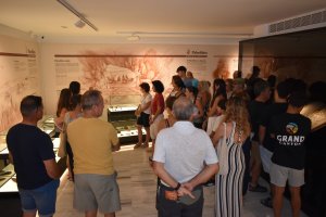 Visitantes en el Centro de Interpretación de la Cultura Argárica (CICA).