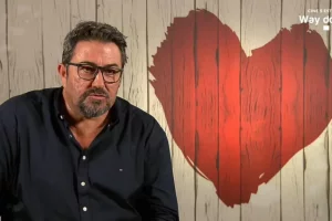 Antonio, de 50 años, declara su amor por Isabel Díaz Ayuuso en 'First Dates'.