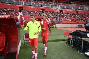 Un portugués y un brasileño en el ojo del huracán del Almería que viene.